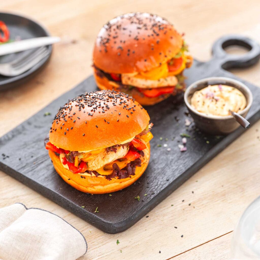 Brioch&rsquo;Burger Paprika au Poulet Epicé